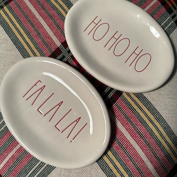 Rae Dunn Christmas Plates - Picture 2 of 5